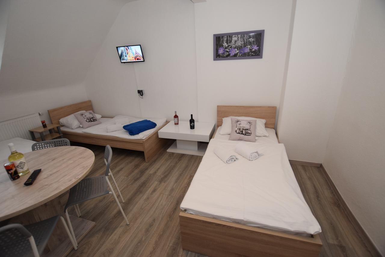 Monteurzimmer Kirchheim-Teck Kirchheim unter Teck Esterno foto